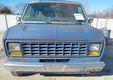 1987 Ford Econoline E150 Super Duty Van z USA, uszkodzony, nr VIN 1FTES15Y2HHB93348